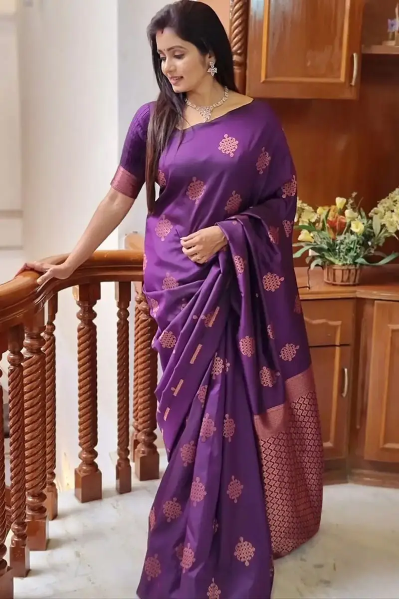 Tamil TV Actress Srithika Photos In Violet Saree Blouse